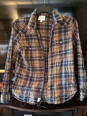 Lucky Brand Men’s Navy and Brown Plaid Button-Down Shirt small